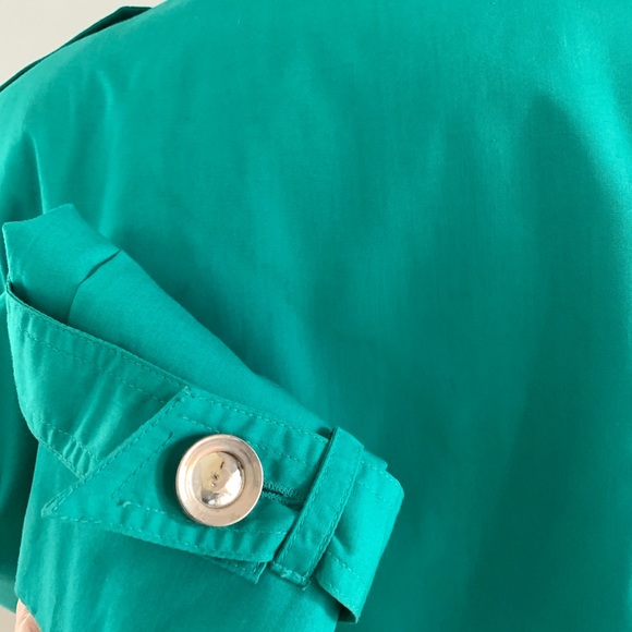 Vintage turquoise, lightweight cotton trenchcoat with belt and raglan sleeves. - Picture 5 of 13
